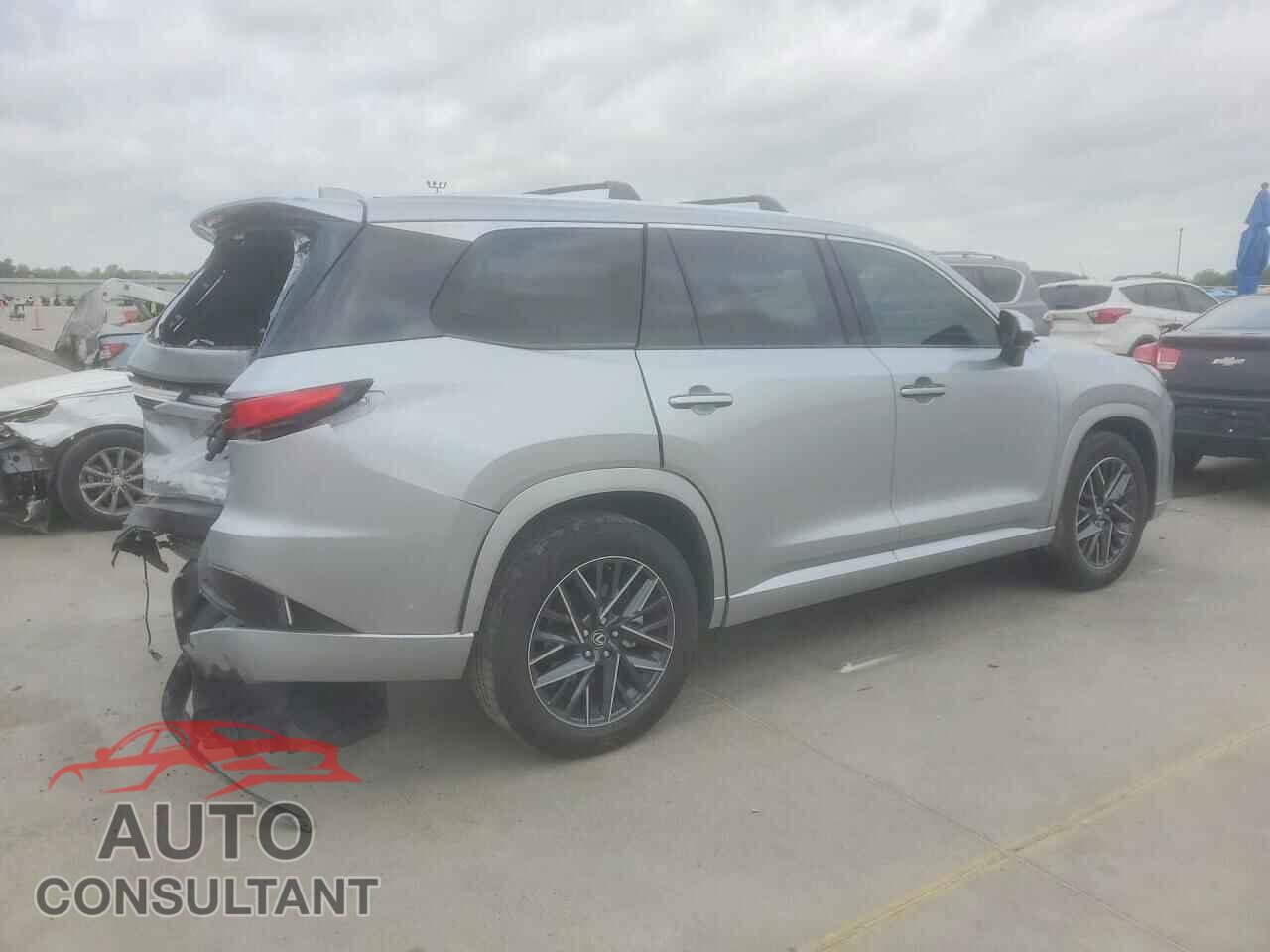 LEXUS UNKNOWN 2025 - 5TDAAAA6XSS015437