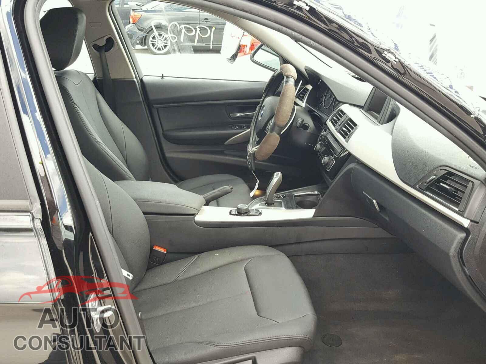 BMW 3 SERIES 2017 - WBA8A9C56HK620487