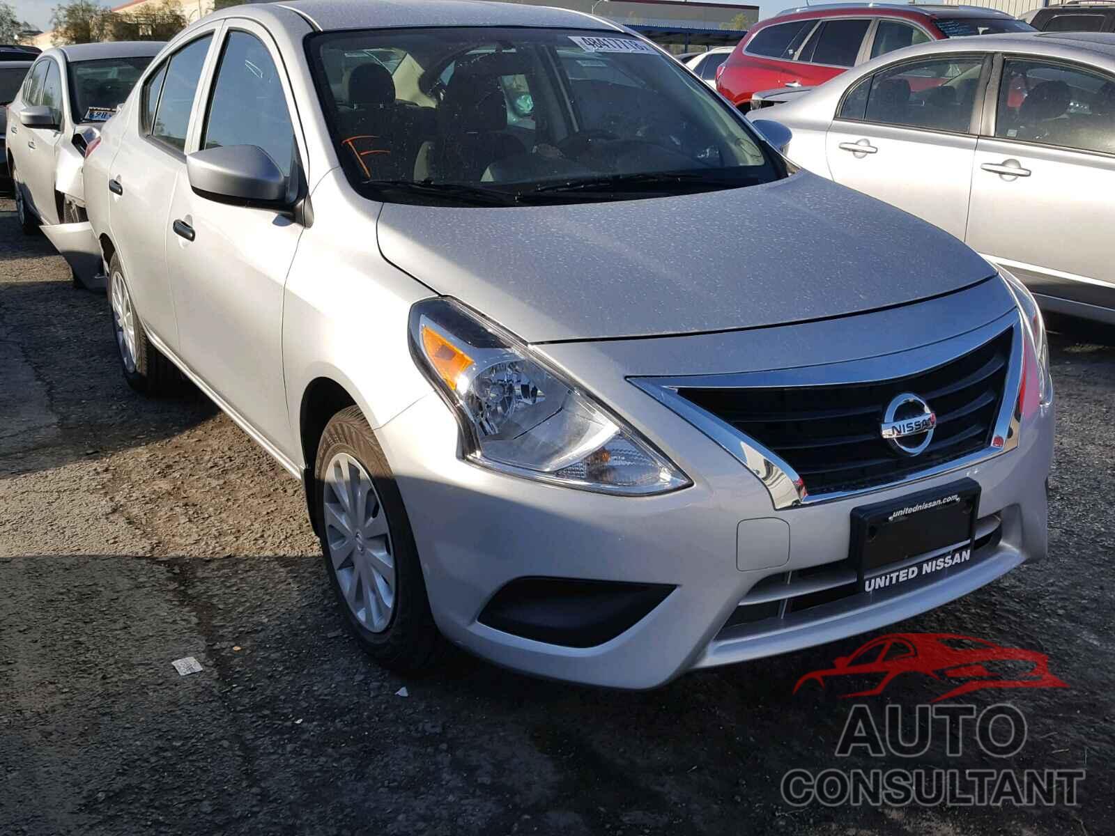 NISSAN VERSA 2018 - 3N1CN7AP1JL811574