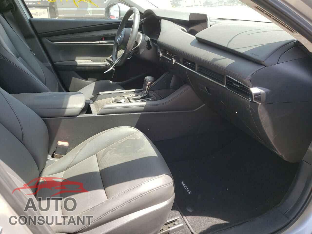 MAZDA 3 2019 - 3MZBPADL5KM105340