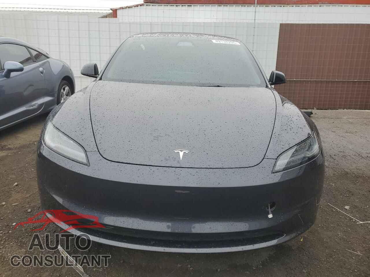 TESLA MODEL 3 2024 - 5YJ3E1EA8RF768975