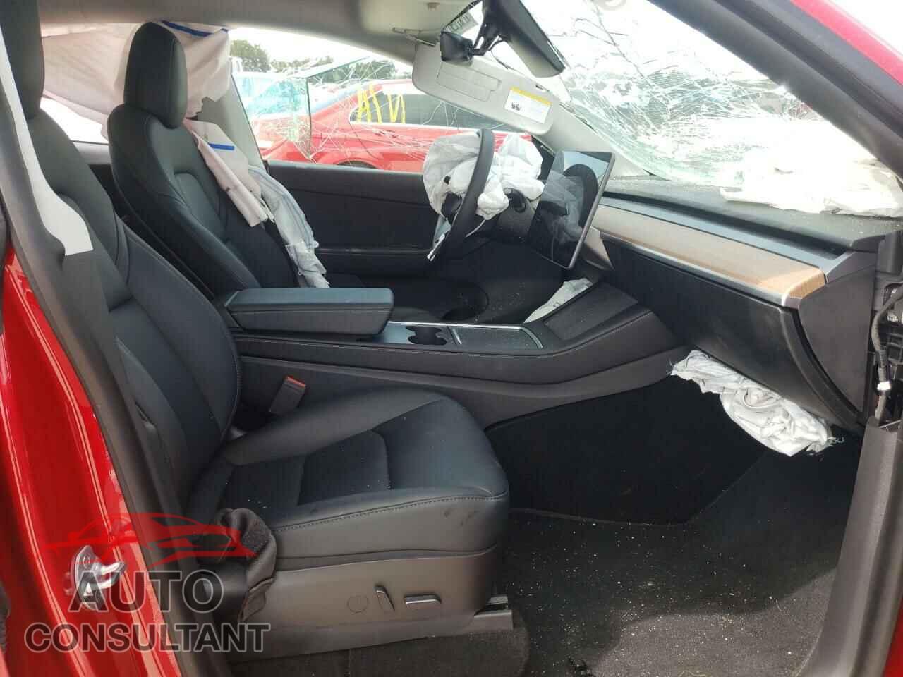TESLA MODEL Y 2021 - 5YJYGDEF7MF197310