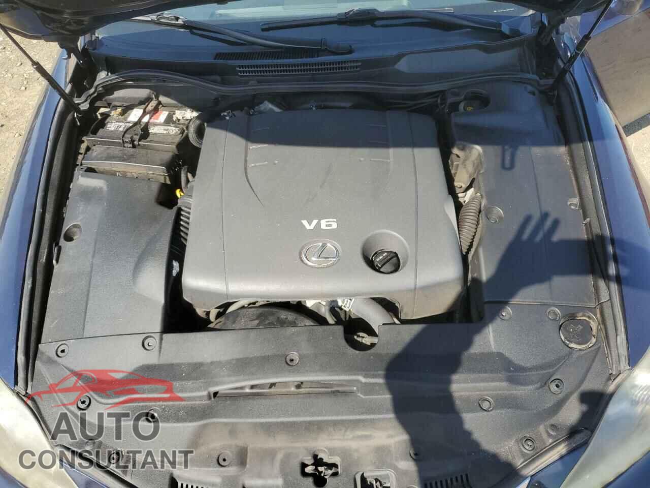 LEXUS IS 2012 - JTHCF5C28C5057607