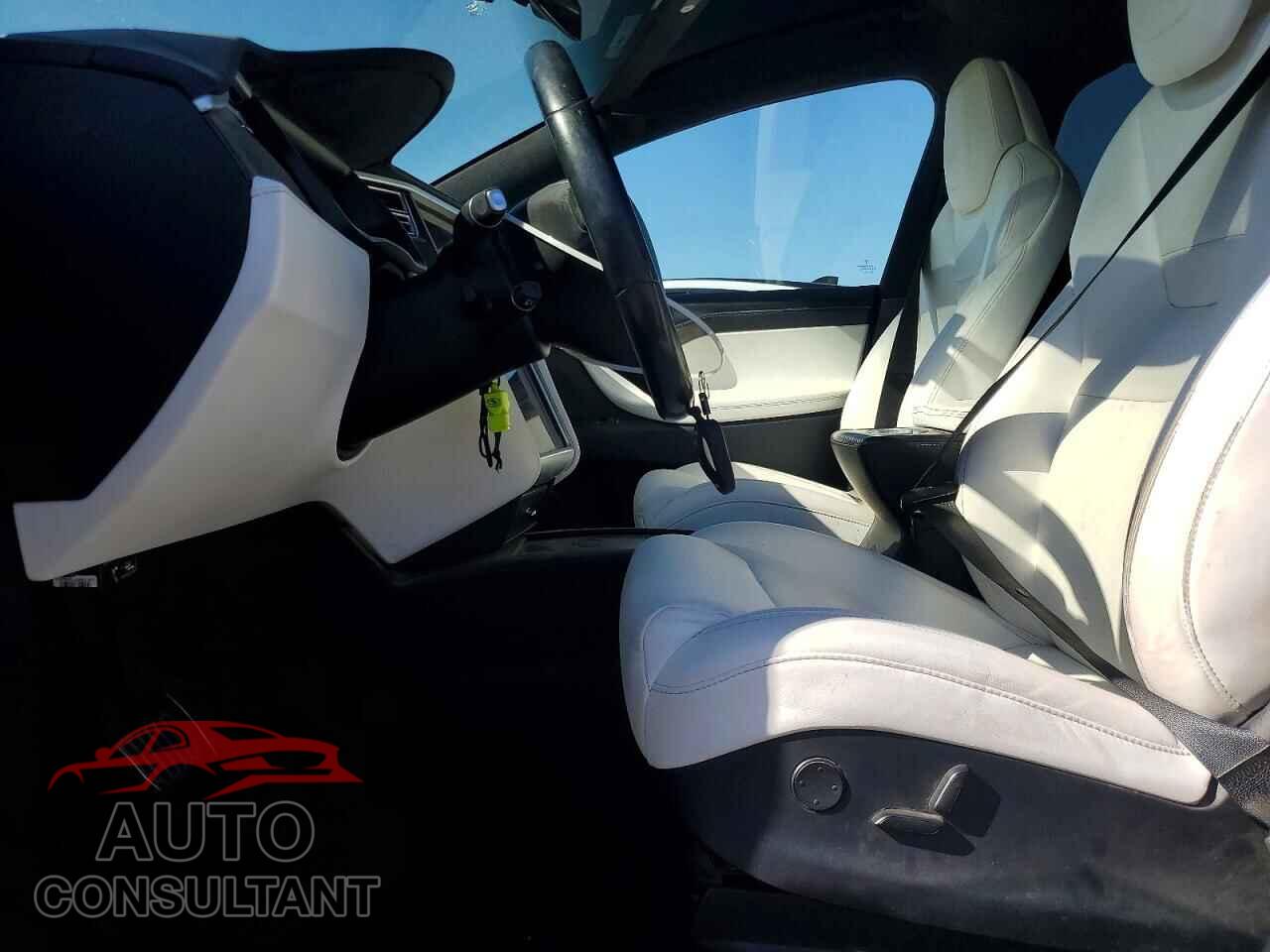 TESLA MODEL X 2017 - 5YJXCAE28HF059123