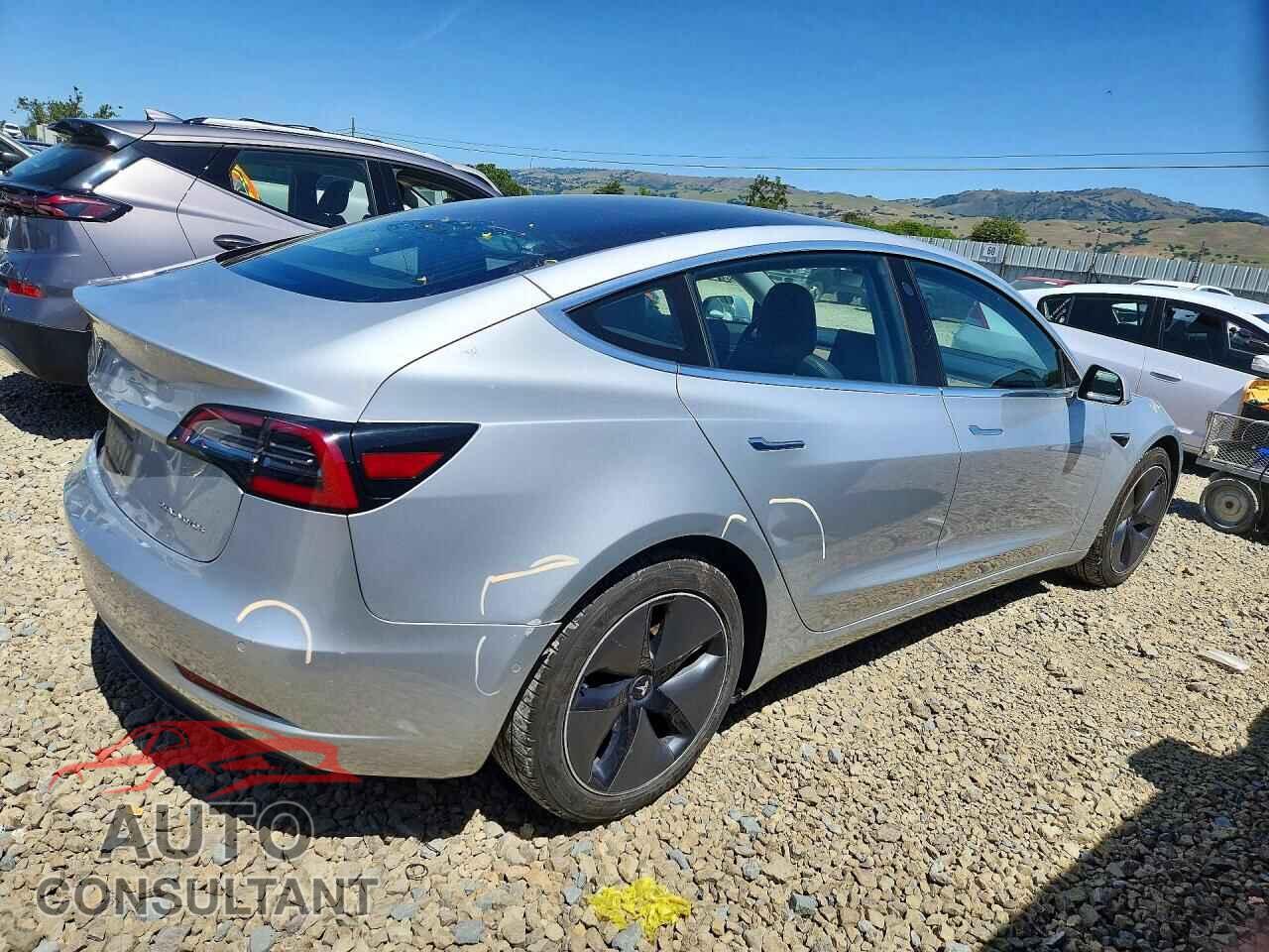 TESLA MODEL 3 2018 - 5YJ3E1EB0JF093359