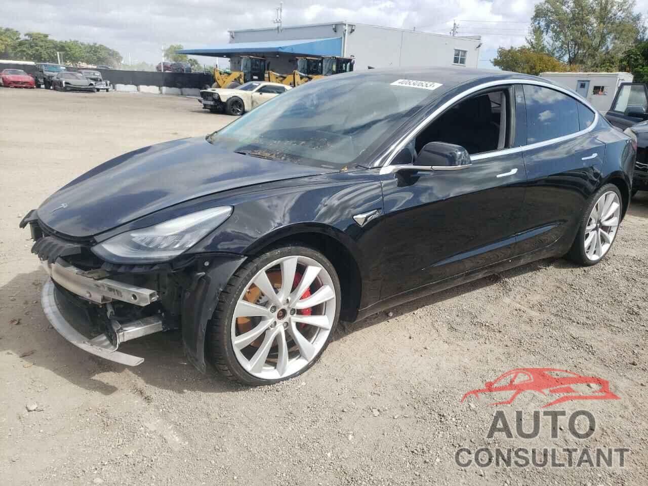 TESLA MODEL 3 2018 - 5YJ3E1EB8JF170821