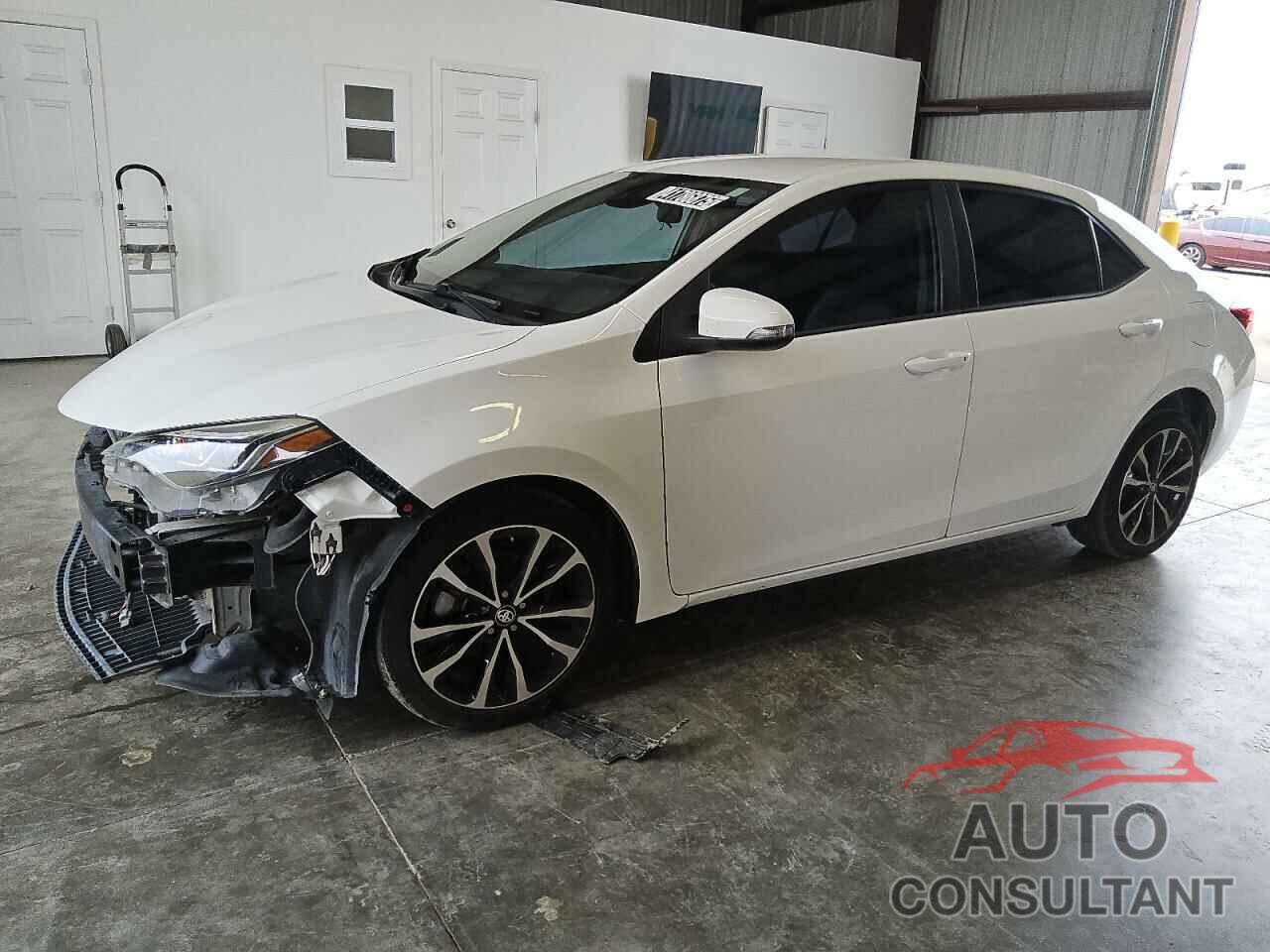 TOYOTA COROLLA 2018 - 5YFBURHE4JP847385