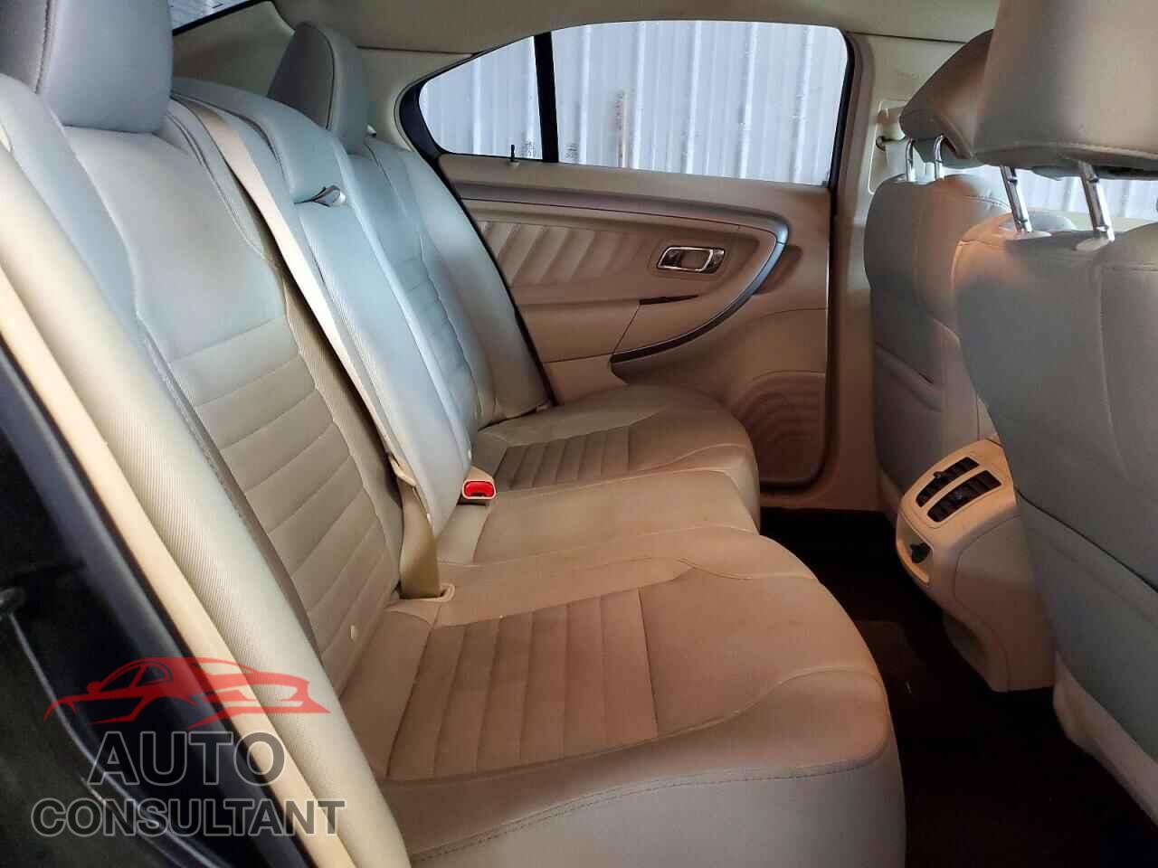 FORD TAURUS 2015 - 1FAHP2D84FG123784