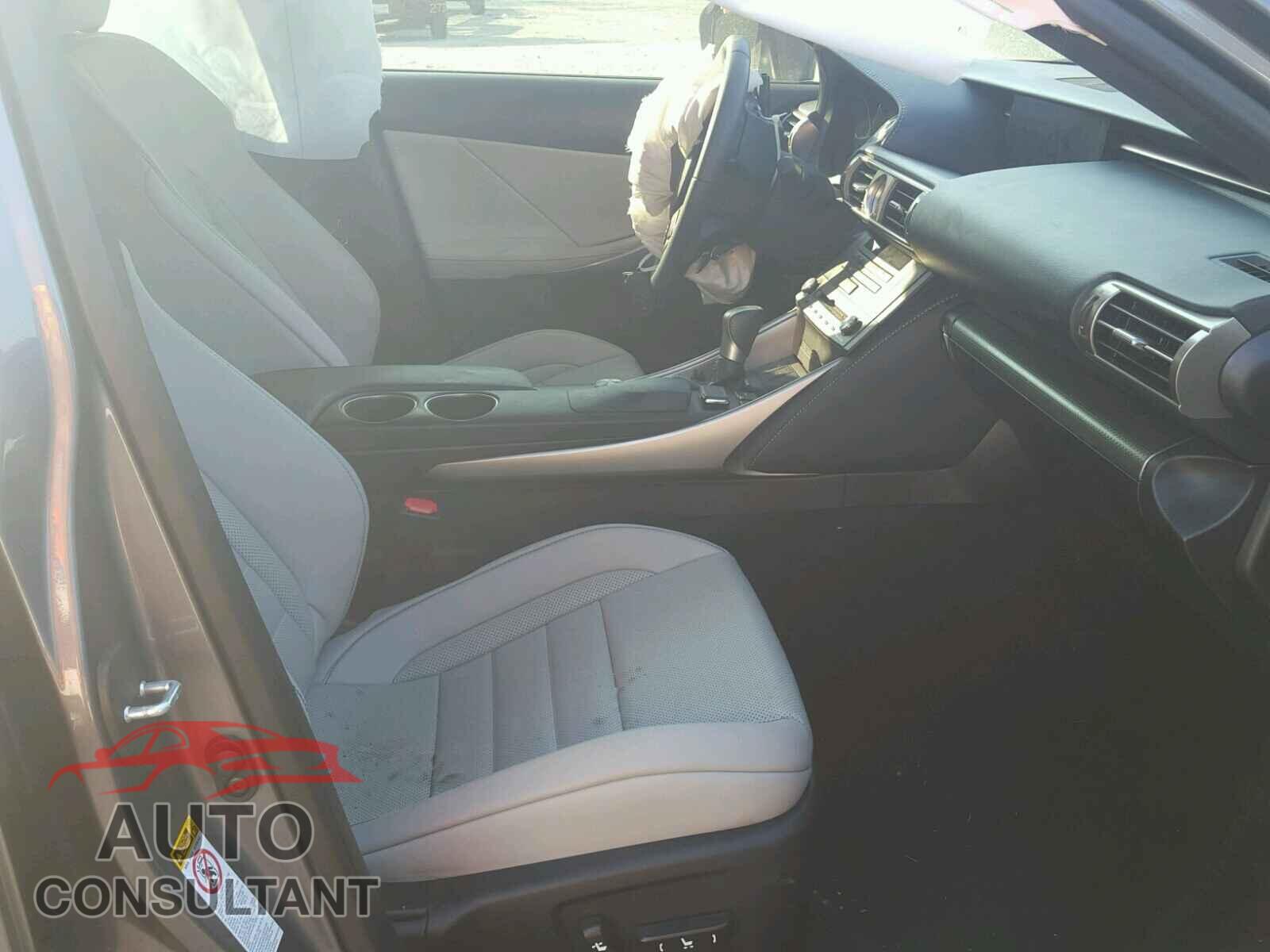 LEXUS IS 250 2015 - JTHCF1D26F5029543