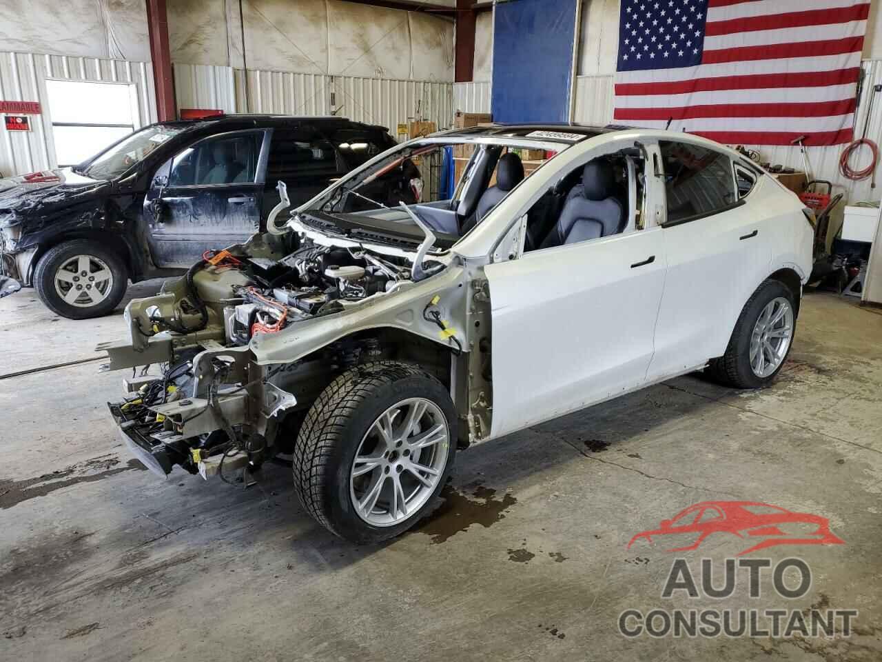 TESLA MODEL Y 2021 - 5YJYGDEE2MF097008