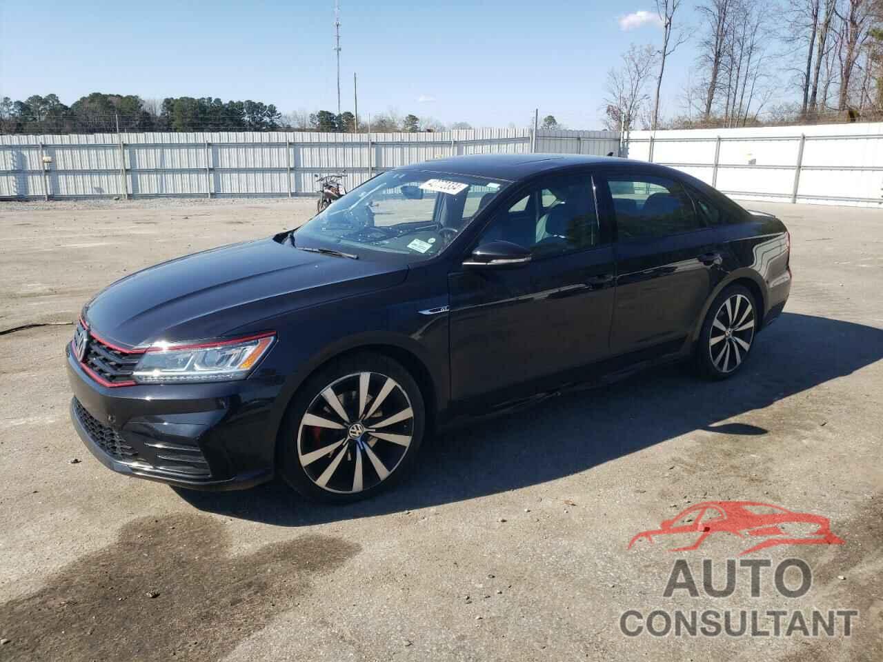 VOLKSWAGEN PASSAT 2018 - 1VWJM7A34JC033932