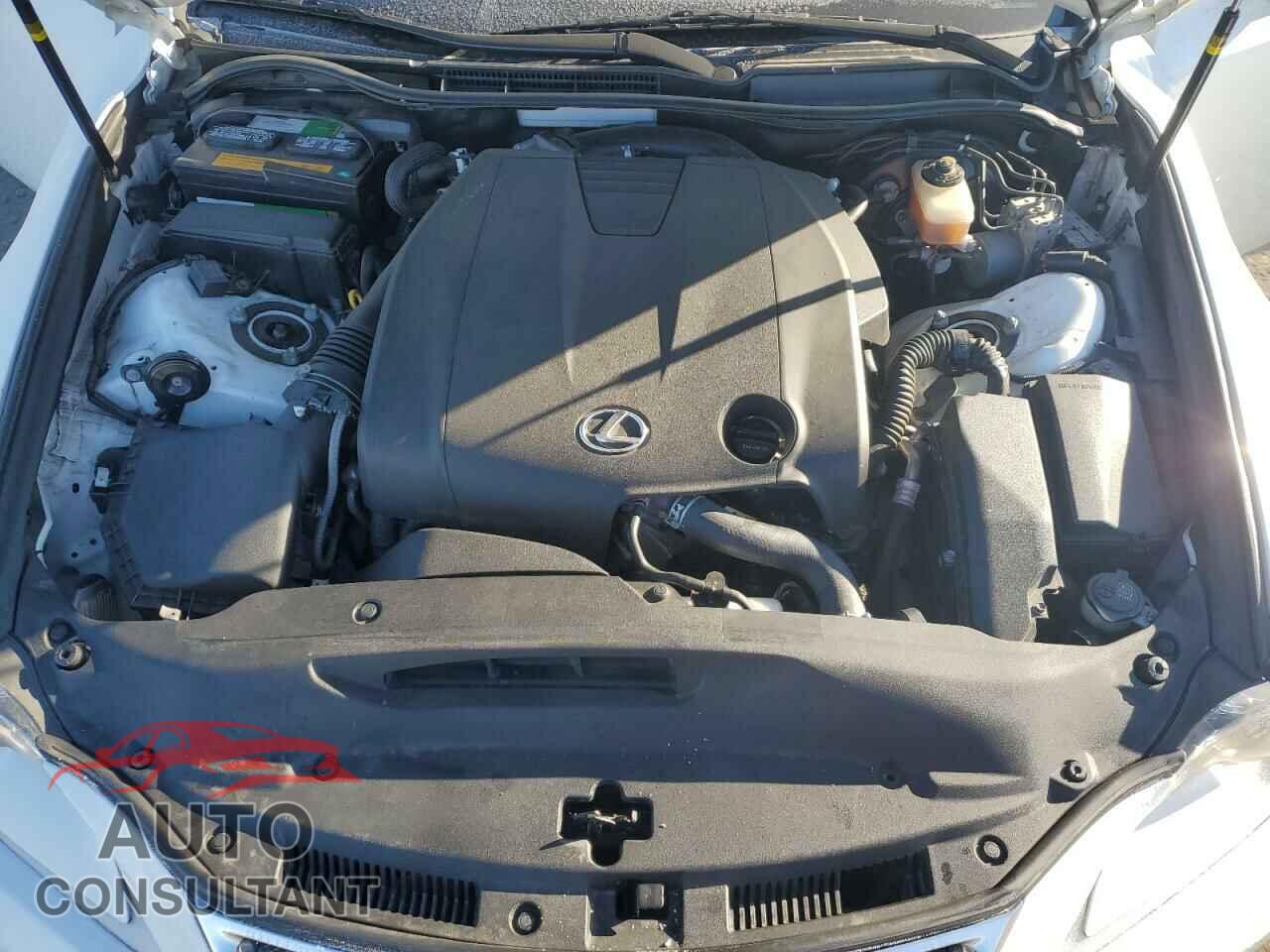 LEXUS IS 2014 - JTHCF1D28E5005940