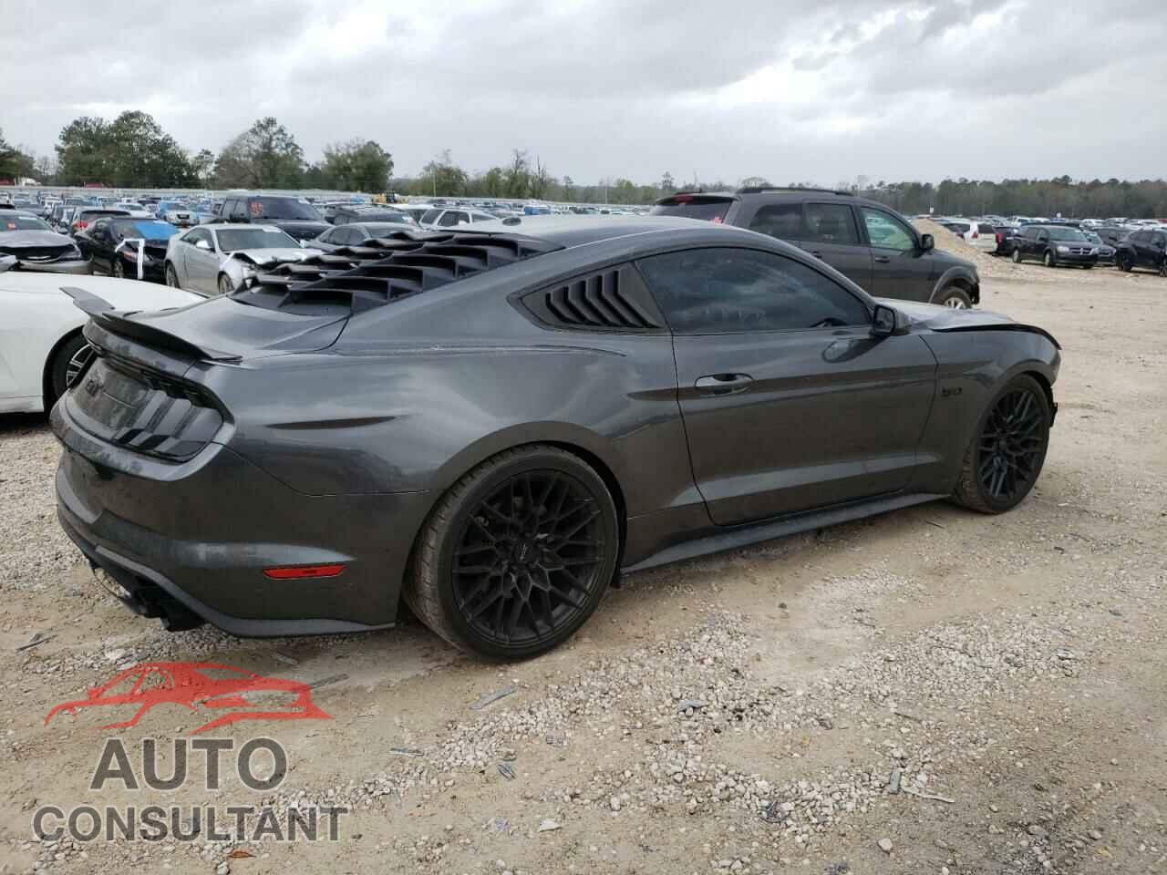 FORD MUSTANG 2018 - 1FA6P8CF8J5146113