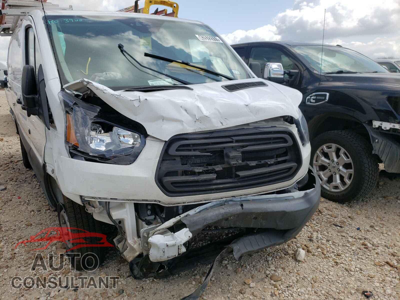 FORD TRANSIT CO 2017 - 1FTYR1YMXHKA69199