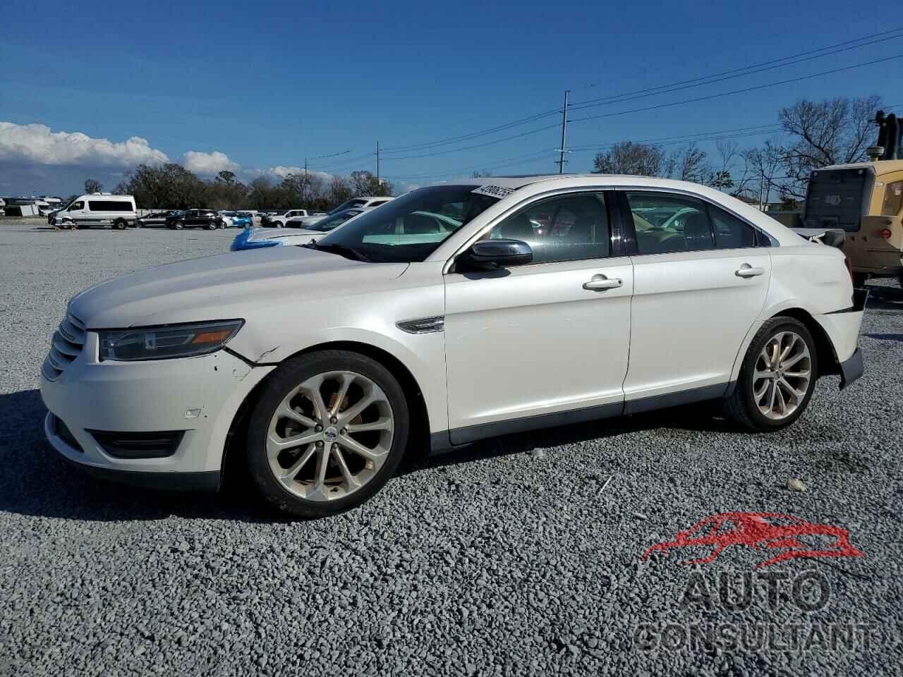 FORD TAURUS 2018 - 1FAHP2F85JG135450