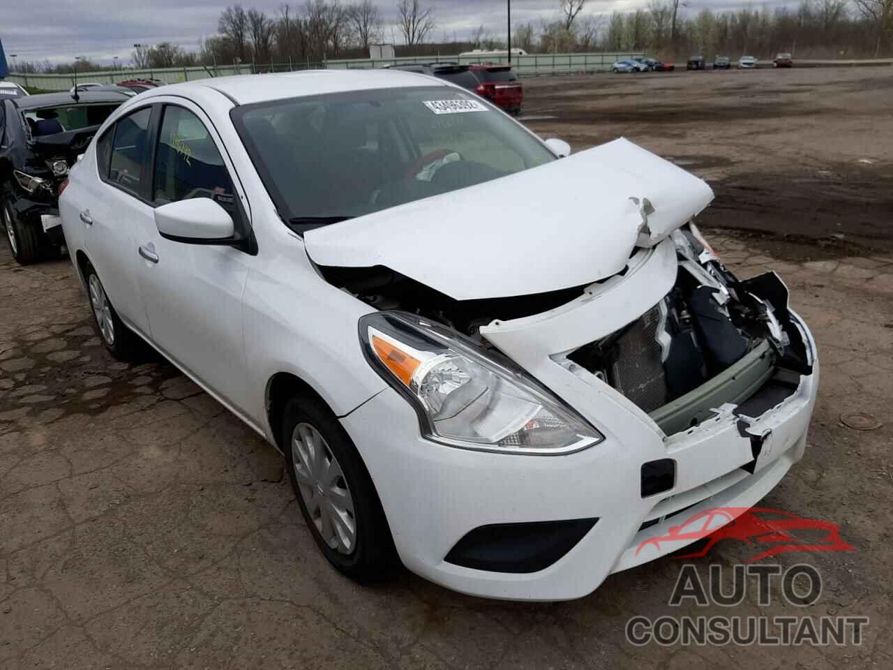 NISSAN VERSA 2019 - 3N1CN7AP4KL843467