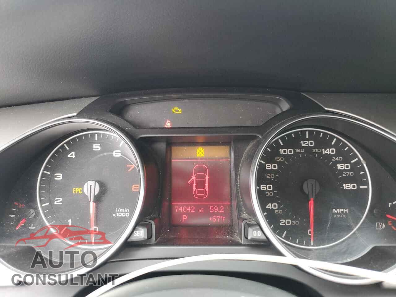 AUDI A5 2012 - WAULFAFR1CA011432