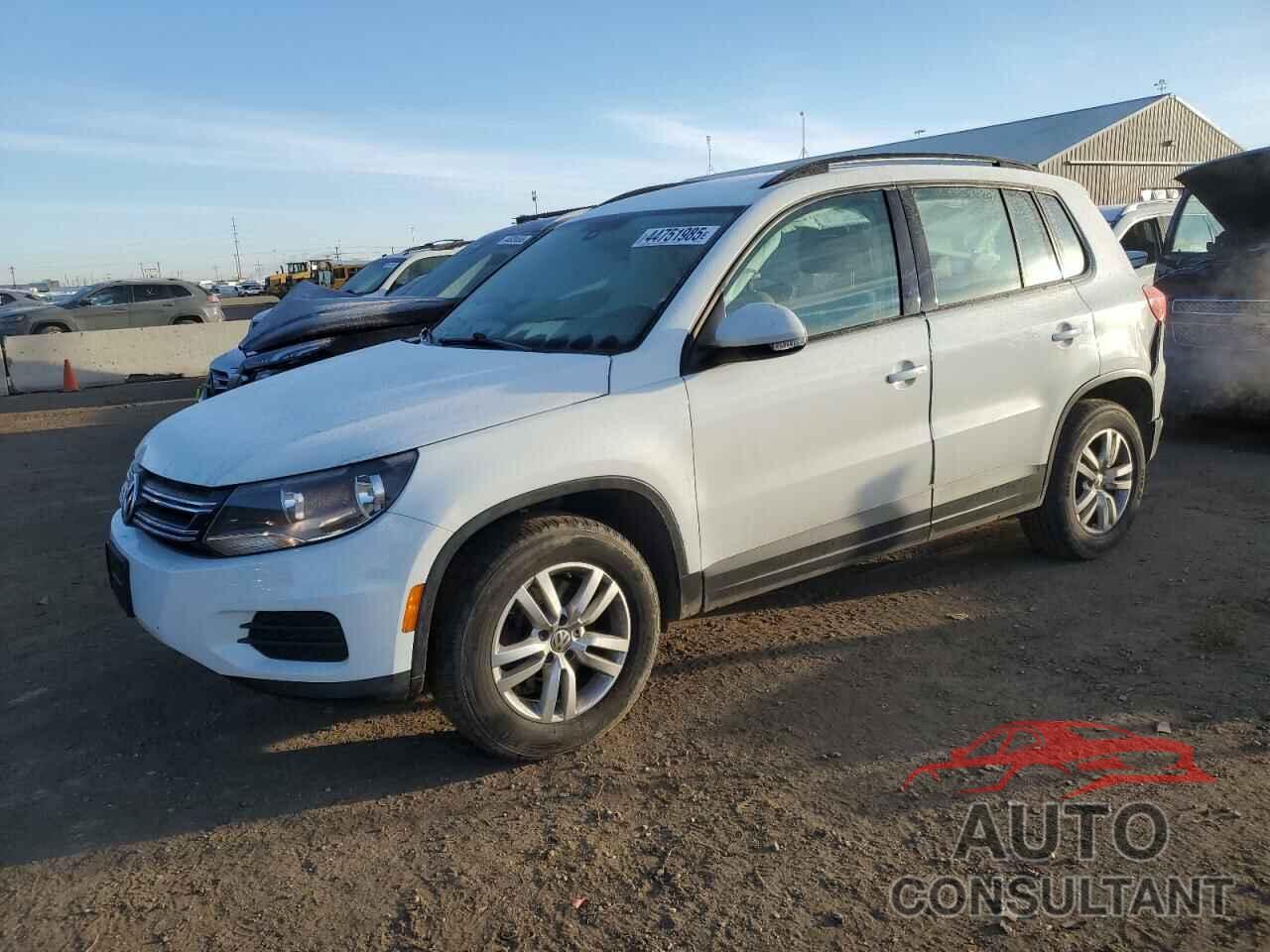 VOLKSWAGEN TIGUAN 2016 - WVGBV7AX4GW602658