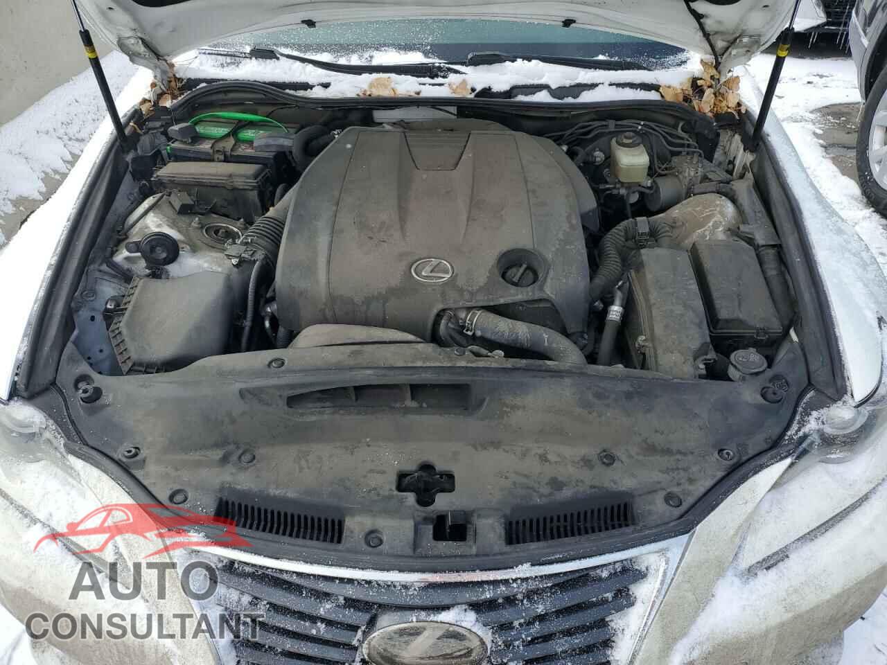 LEXUS IS 2015 - JTHCF1D25F5028951