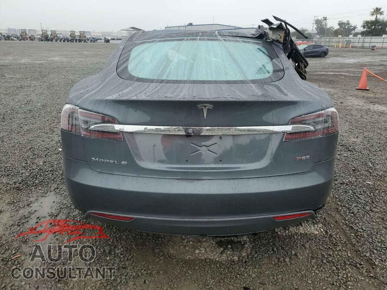 TESLA MODEL S 2012 - 5YJSA1CPXCFP01610