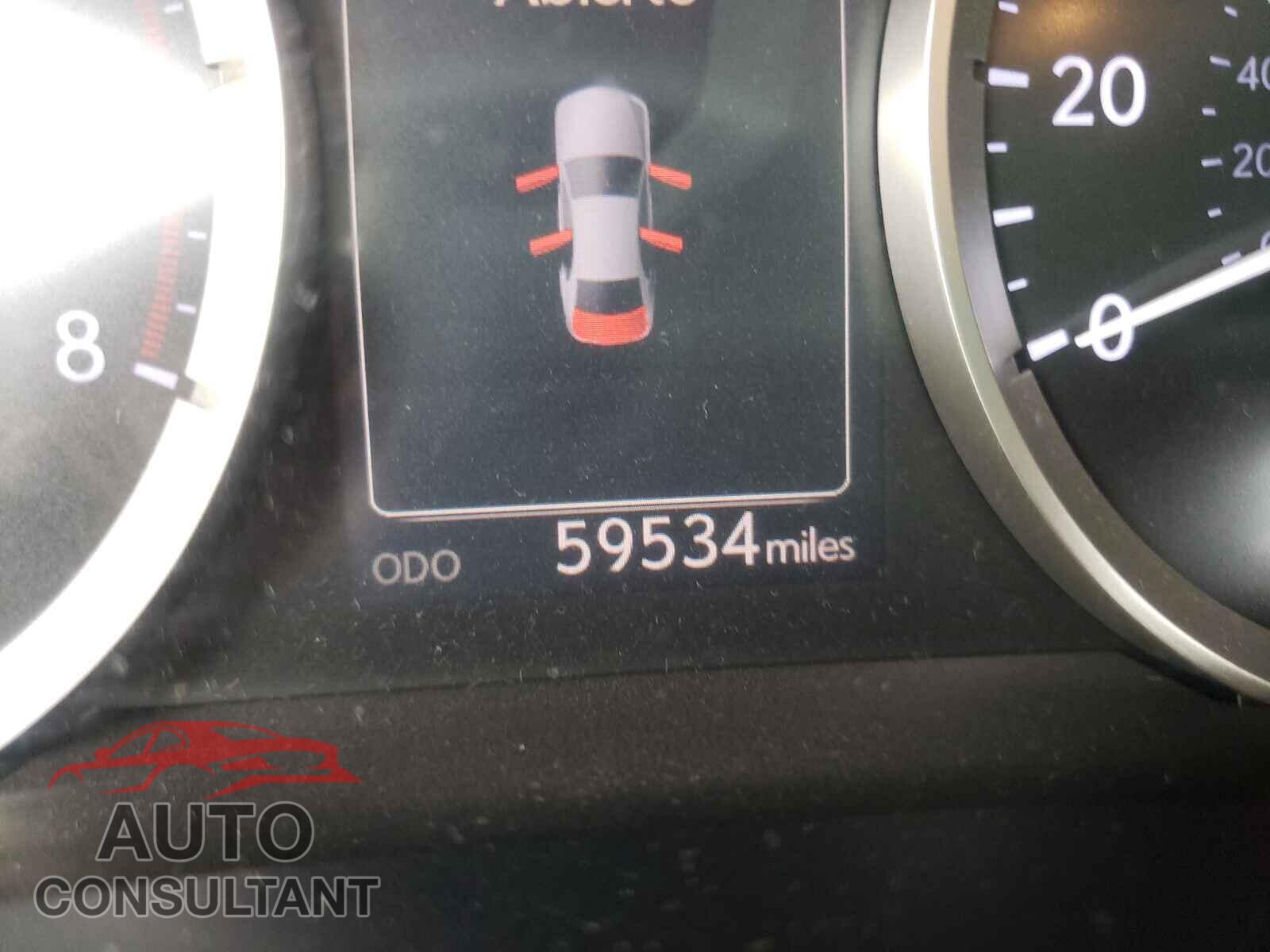 LEXUS IS 2016 - JTHBA1D20G5004651