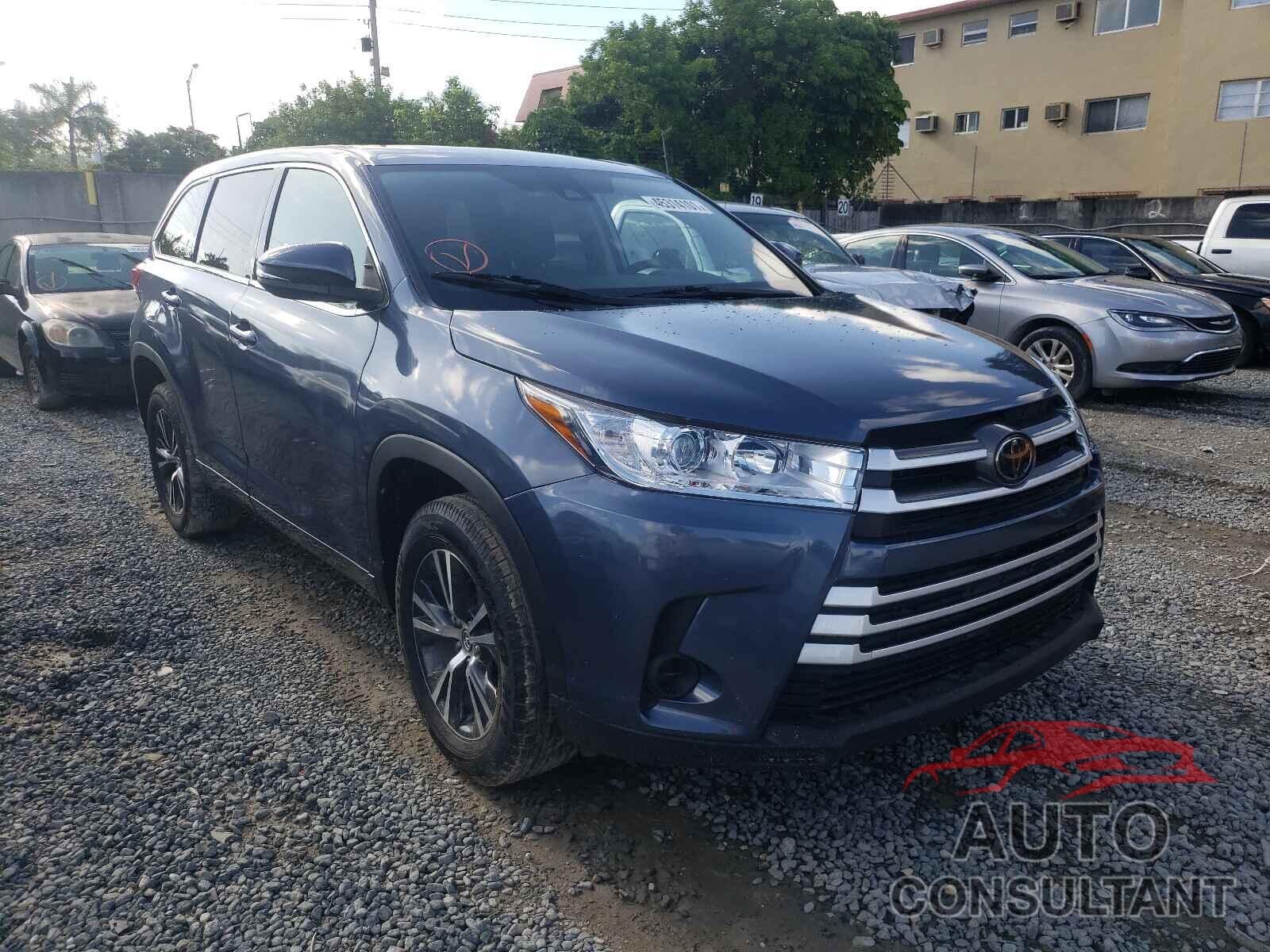 TOYOTA HIGHLANDER 2018 - 5TDZZRFH3JS272037