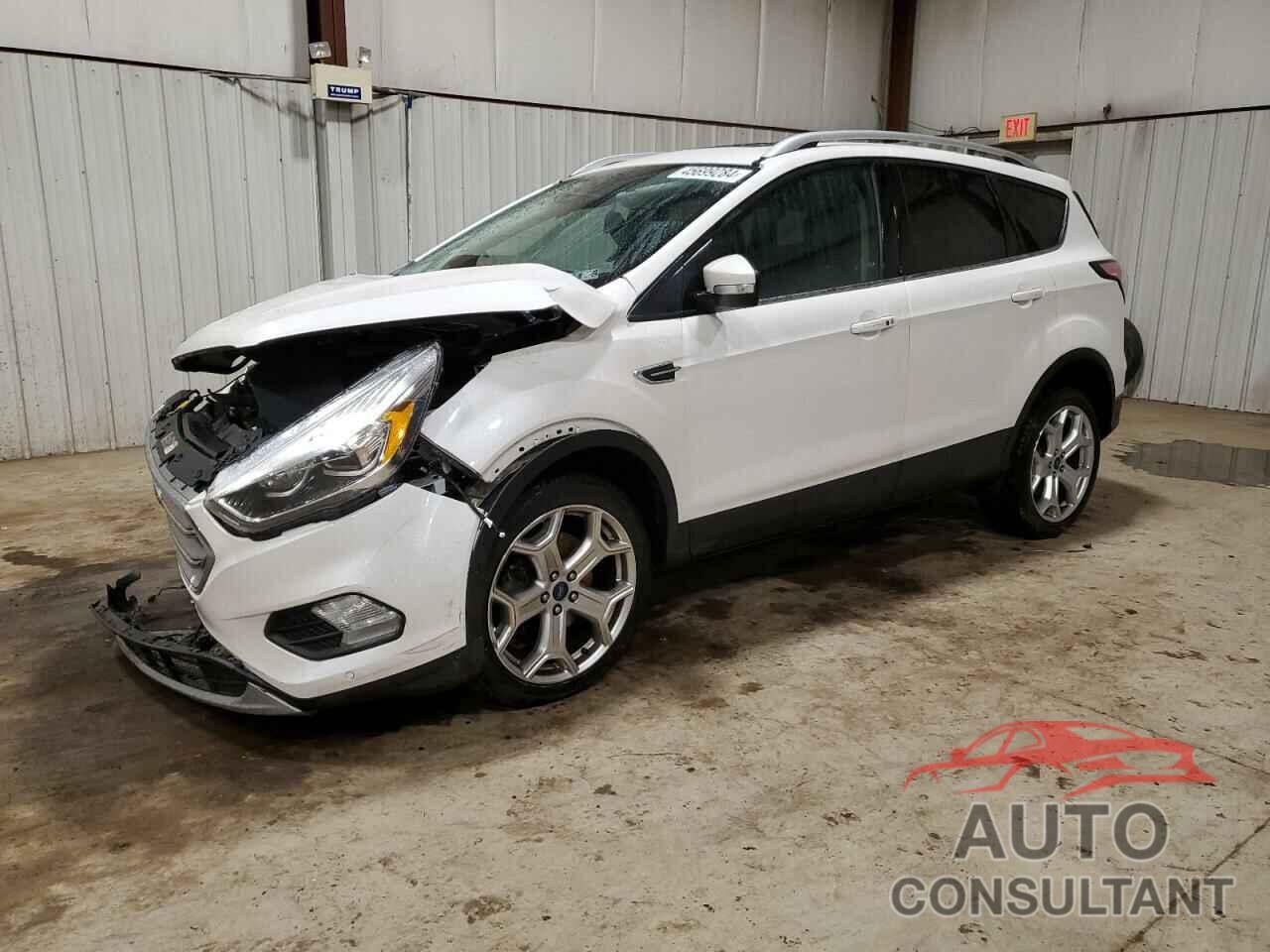 FORD ESCAPE 2017 - 1FMCU9J96HUE83755