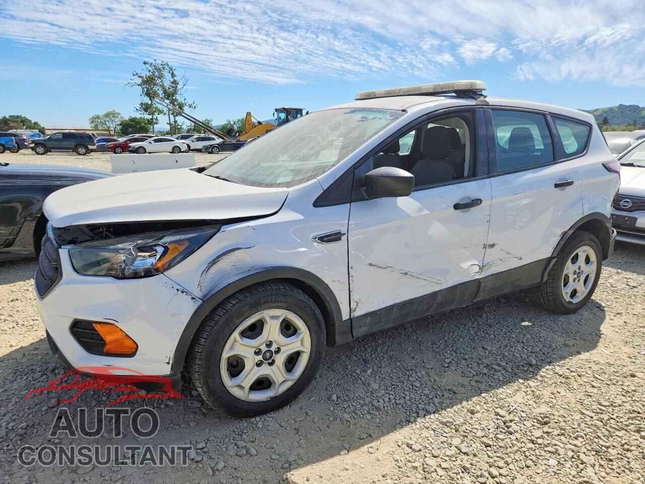 FORD ESCAPE 2018 - 1FMCU0F73JUC09065