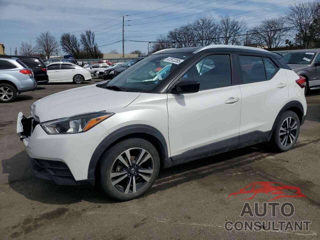 NISSAN KICKS 2018 - 3N1CP5CU3JL533780