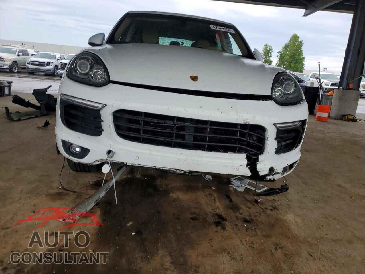PORSCHE CAYENNE 2016 - WP1AA2A25GKA37250