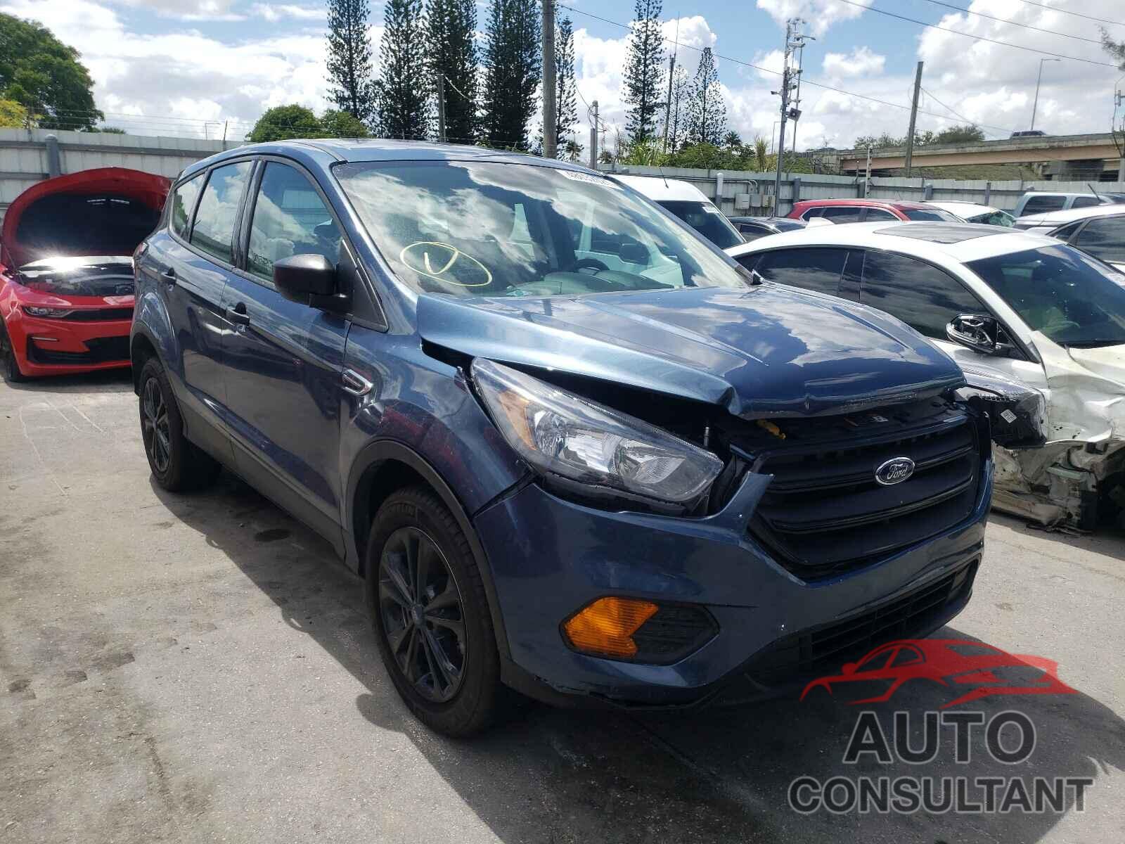 FORD ESCAPE 2018 - 1FMCU0F70JUC55114