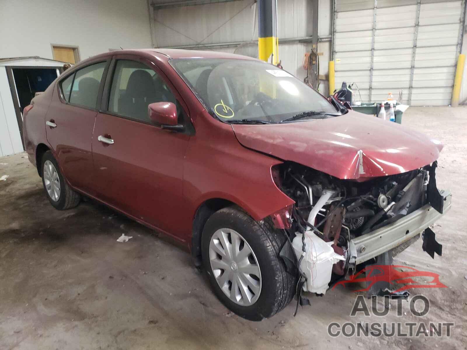 NISSAN VERSA 2018 - 3N1CN7AP6JL819542