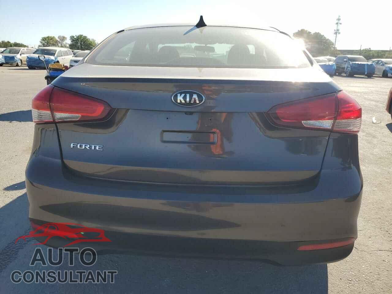 KIA FORTE 2017 - 3KPFL4A77HE026487