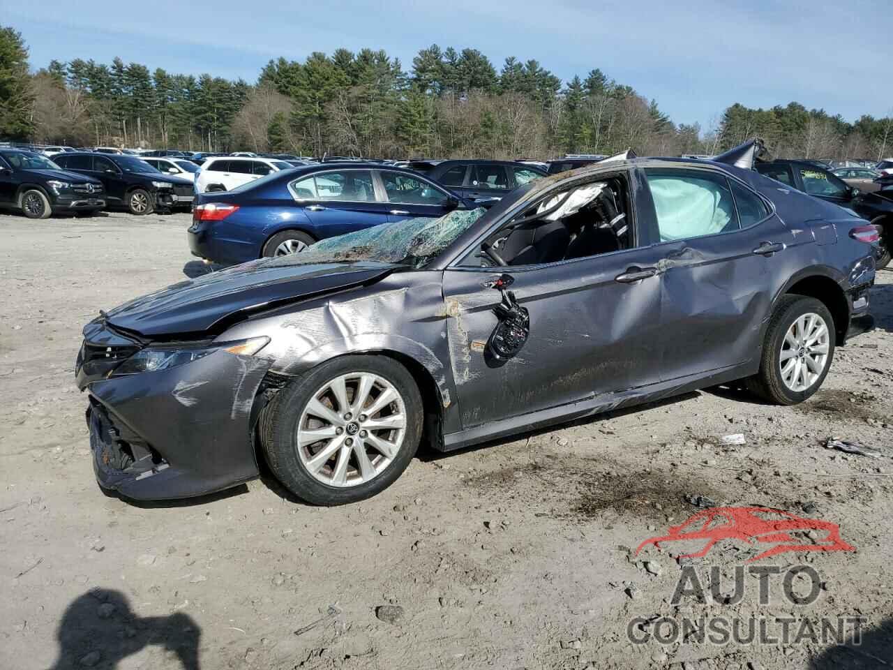 TOYOTA CAMRY 2018 - 4T1B11HK8JU674551