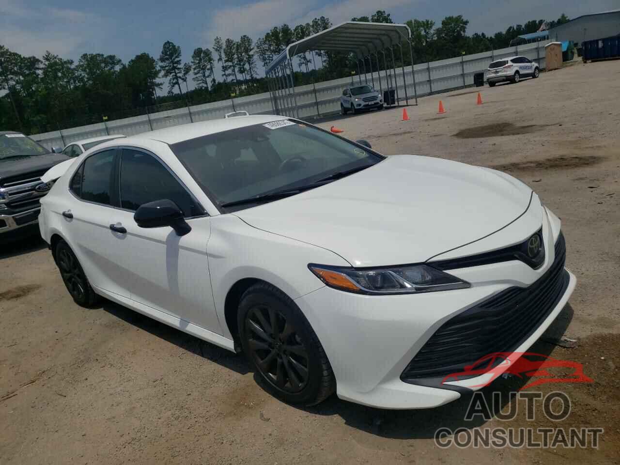 TOYOTA CAMRY 2018 - 4T1B11HK9JU650906