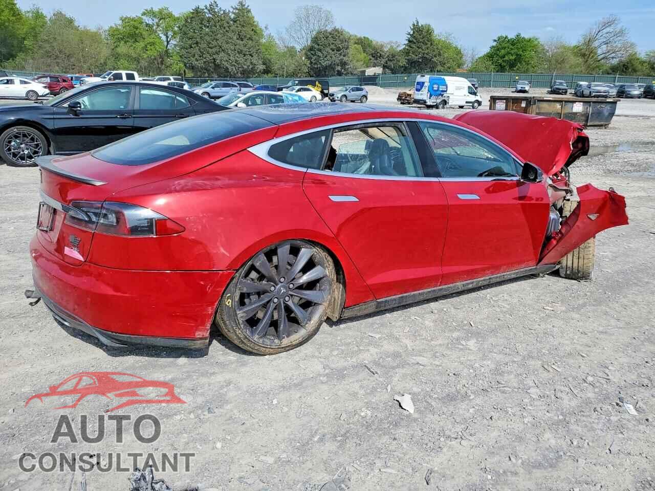 TESLA MODEL S 2013 - 5YJSA1DP2DFP09216