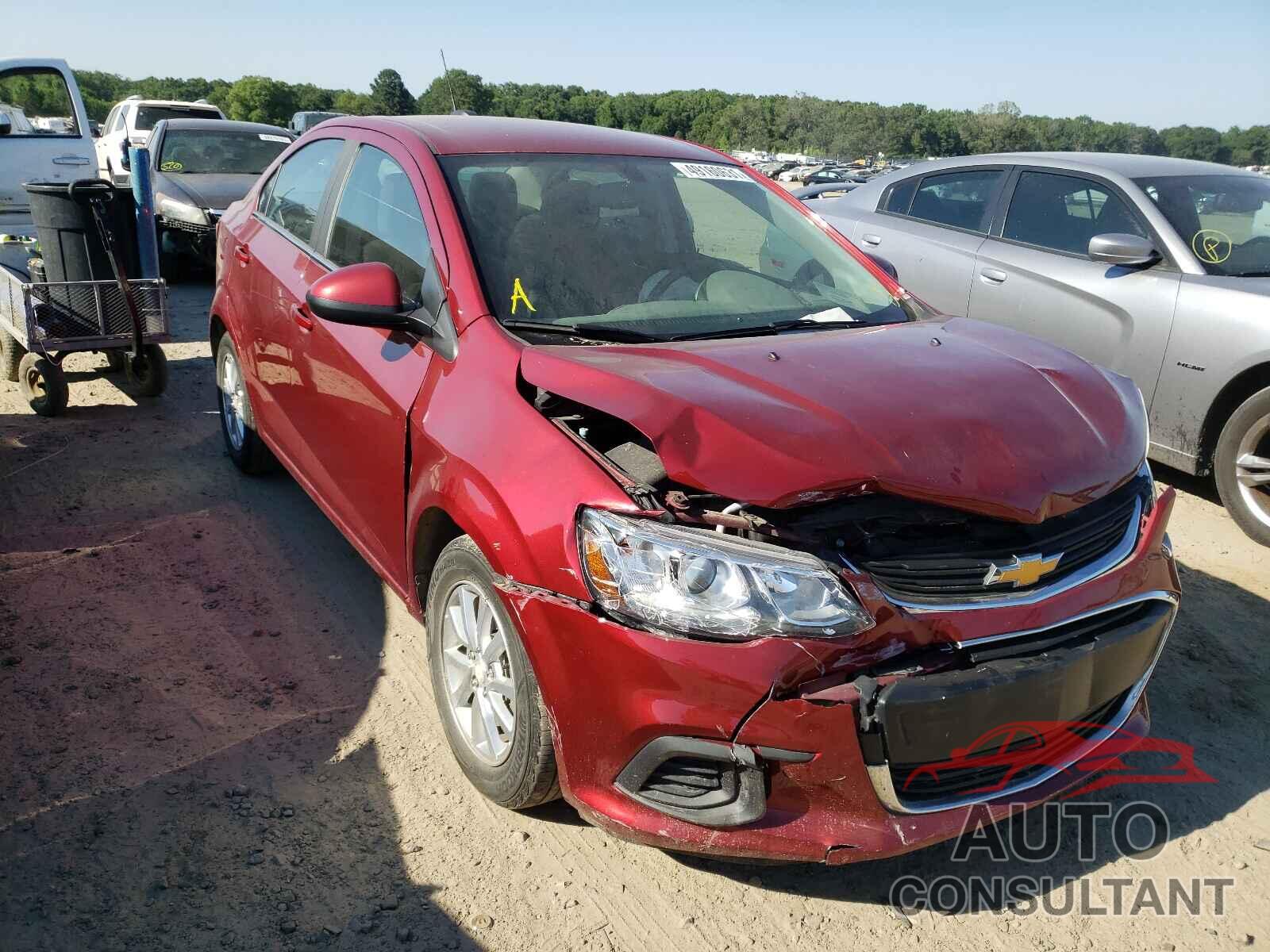 CHEVROLET SONIC 2018 - 1G1JD5SH9J4129365