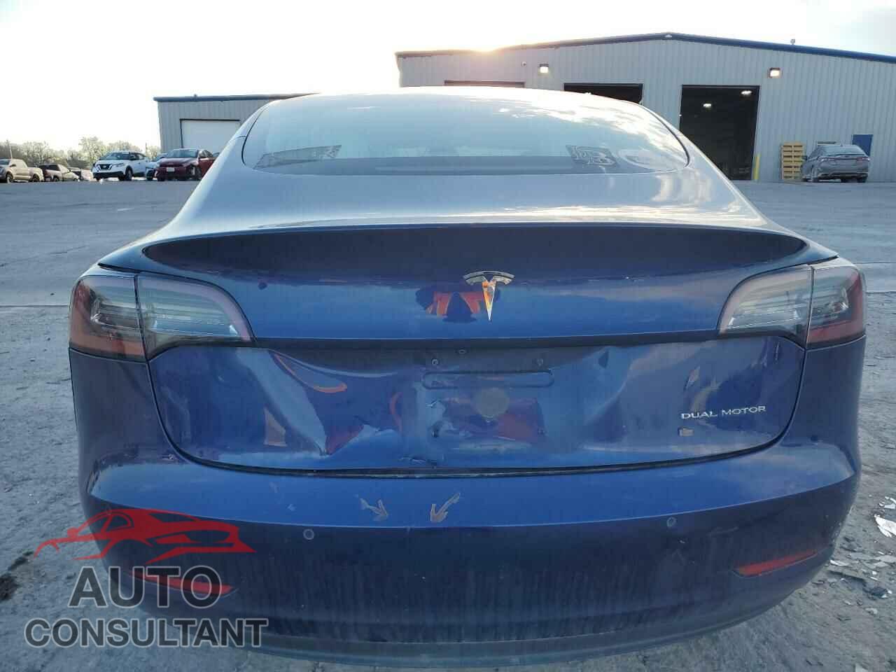 TESLA MODEL 3 2018 - 5YJ3E1EB7JF112165