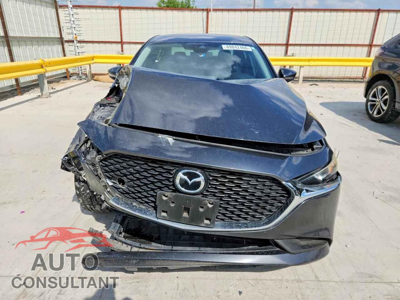 MAZDA 3 2021 - JM1BPABL0M1312871