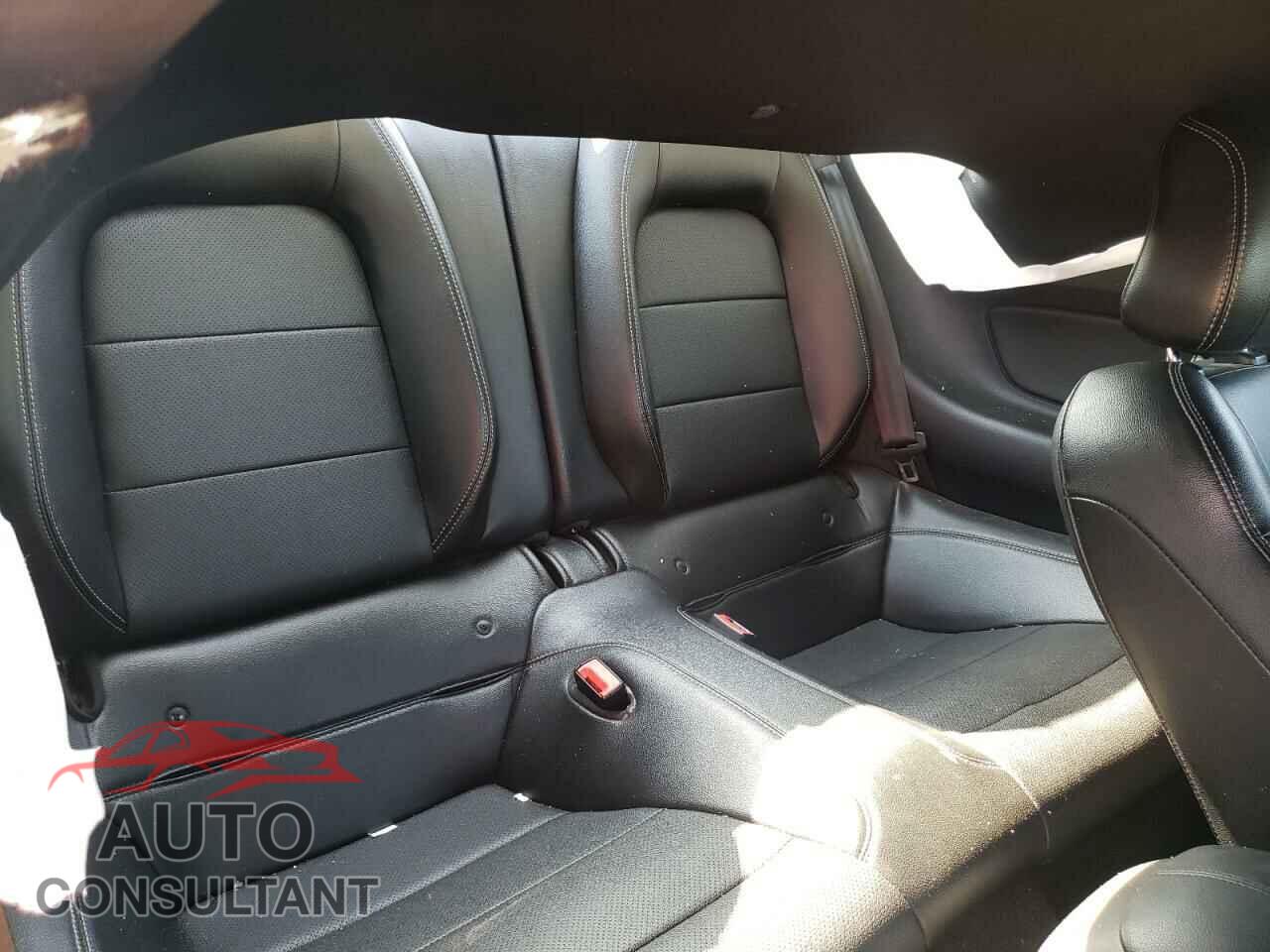 FORD MUSTANG 2018 - 1FA6P8TH1J5124875