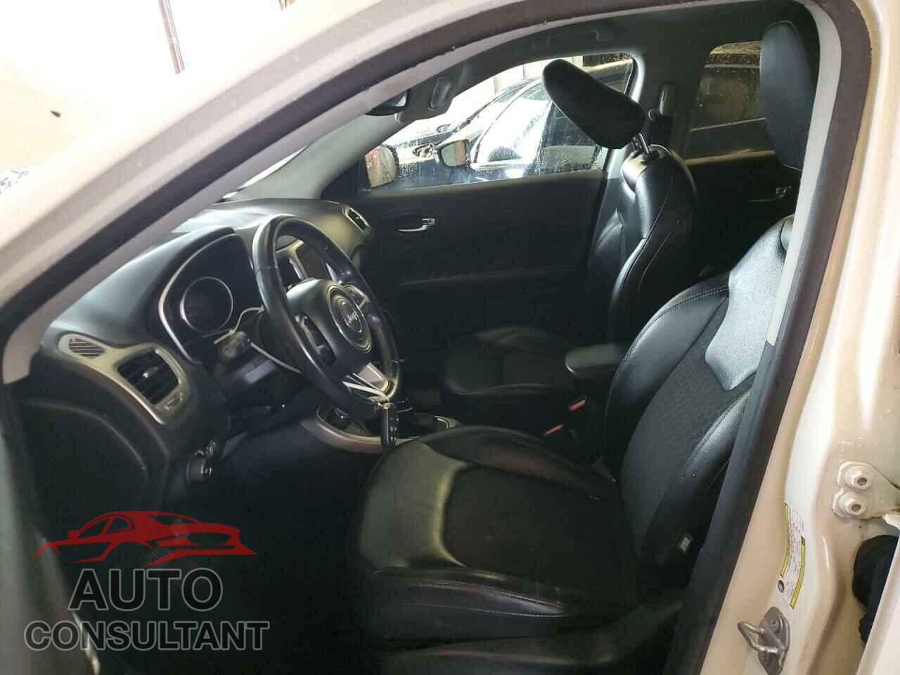 JEEP COMPASS 2018 - 3C4NJDBB5JT331671
