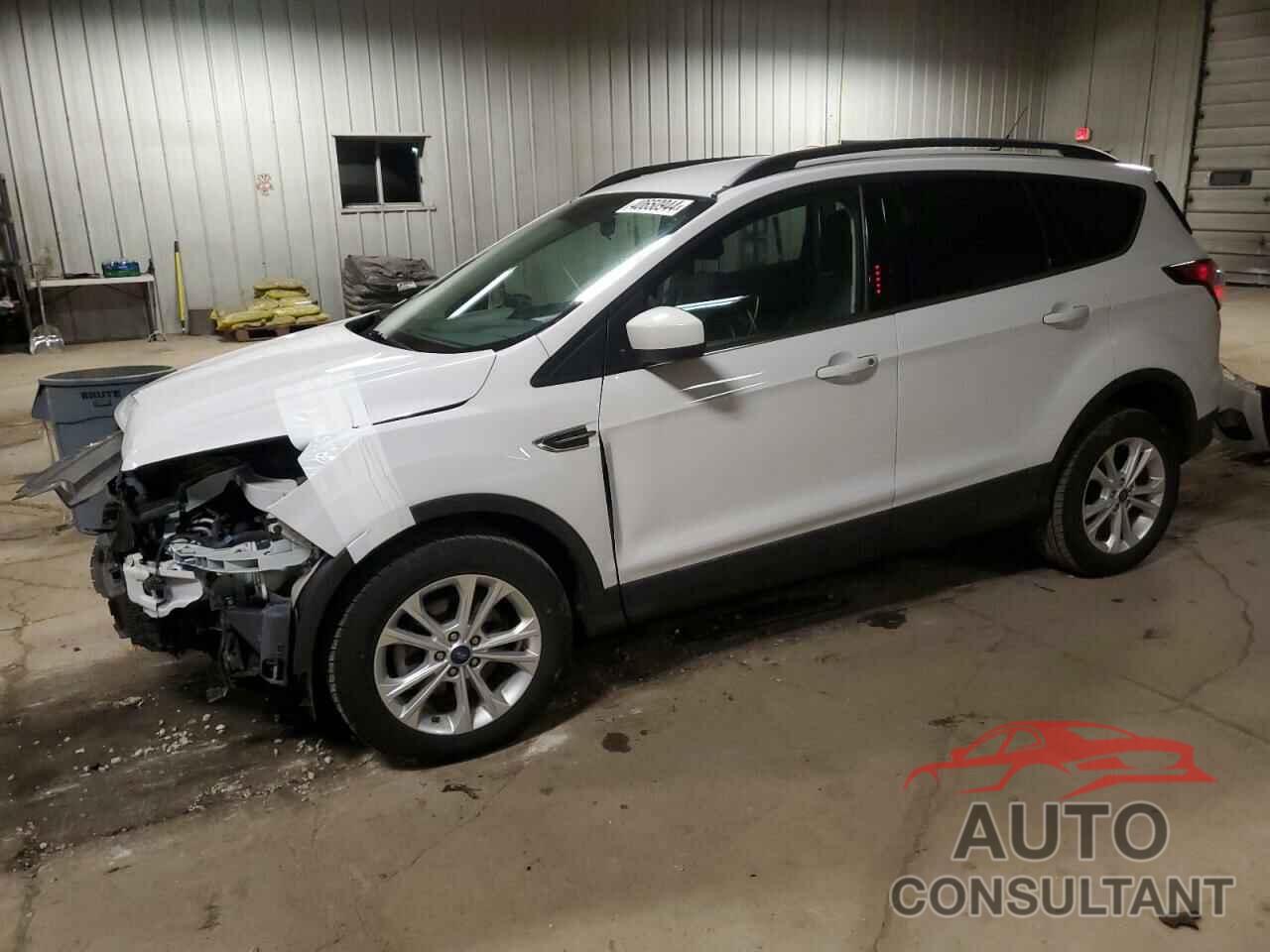 FORD ESCAPE 2018 - 1FMCU0GD8JUD02815