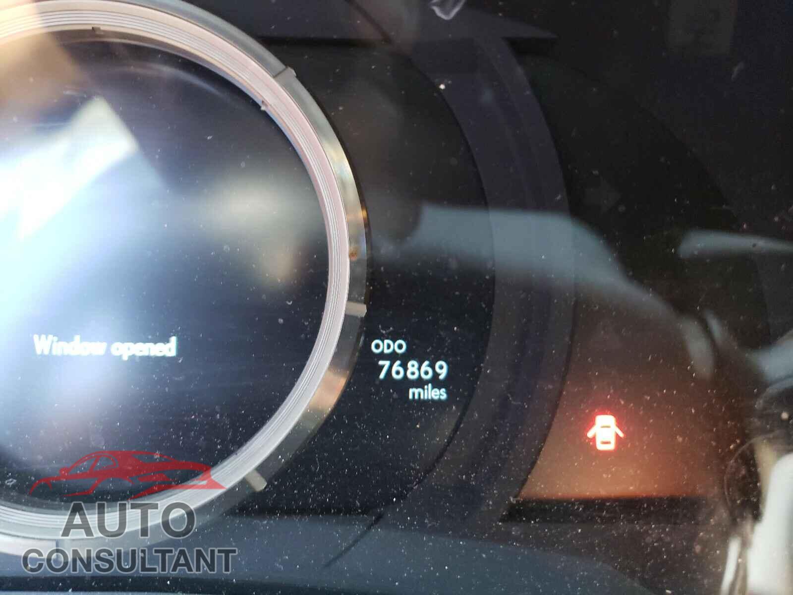 LEXUS IS 2016 - JTHBA1D22G5011679