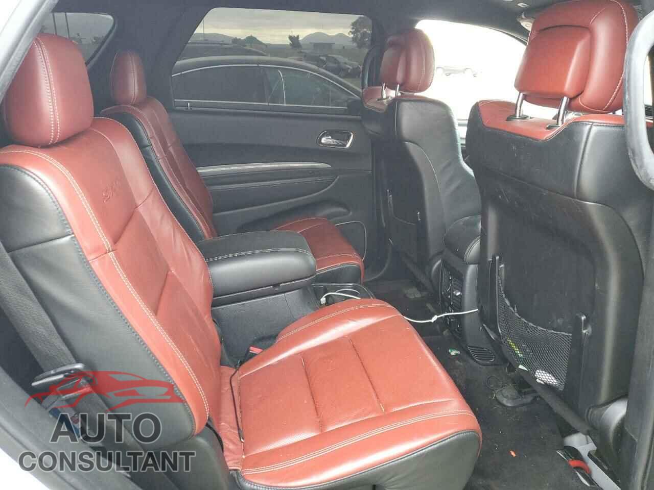 DODGE DURANGO 2018 - 1C4SDJGJ5JC340357