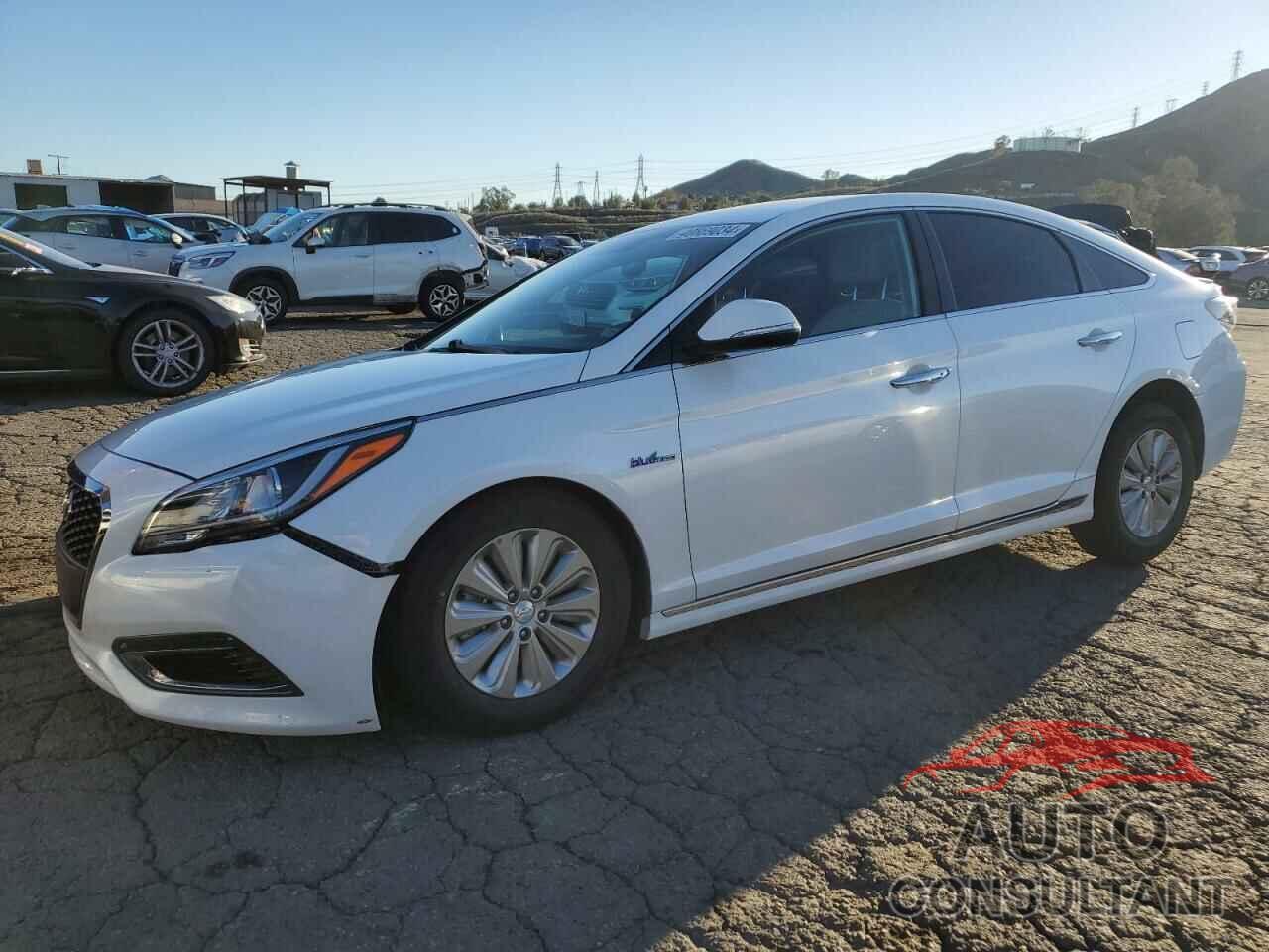 HYUNDAI SONATA 2016 - KMHE24L15GA031658