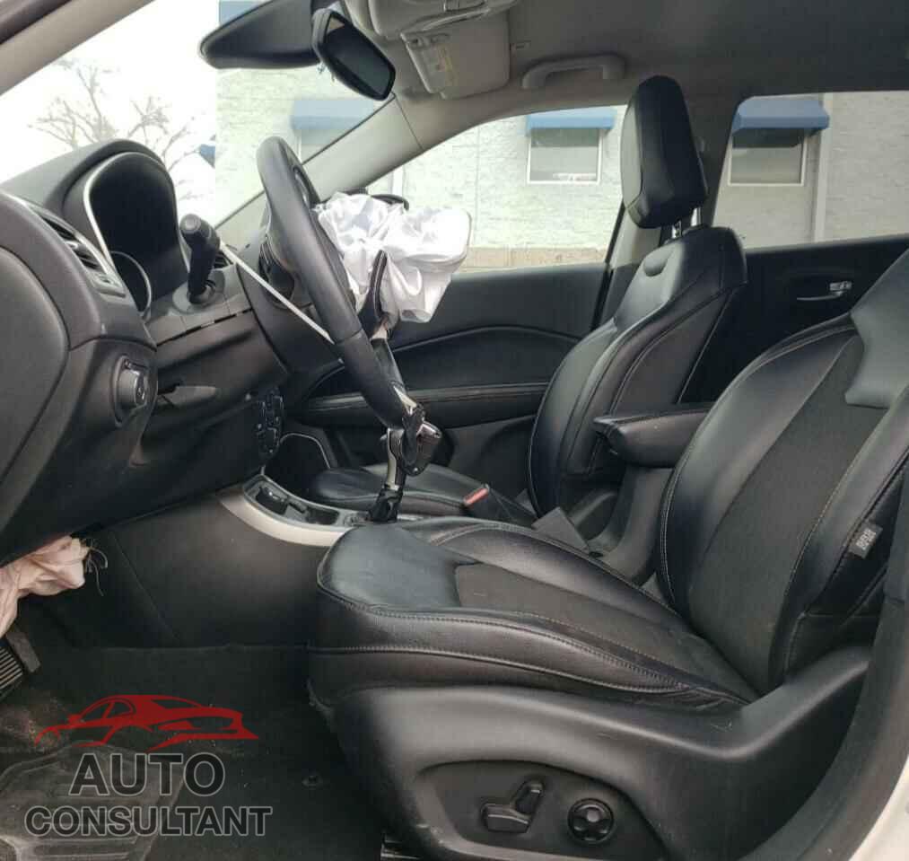 JEEP COMPASS 2017 - 3C4NJDBB1HT616913