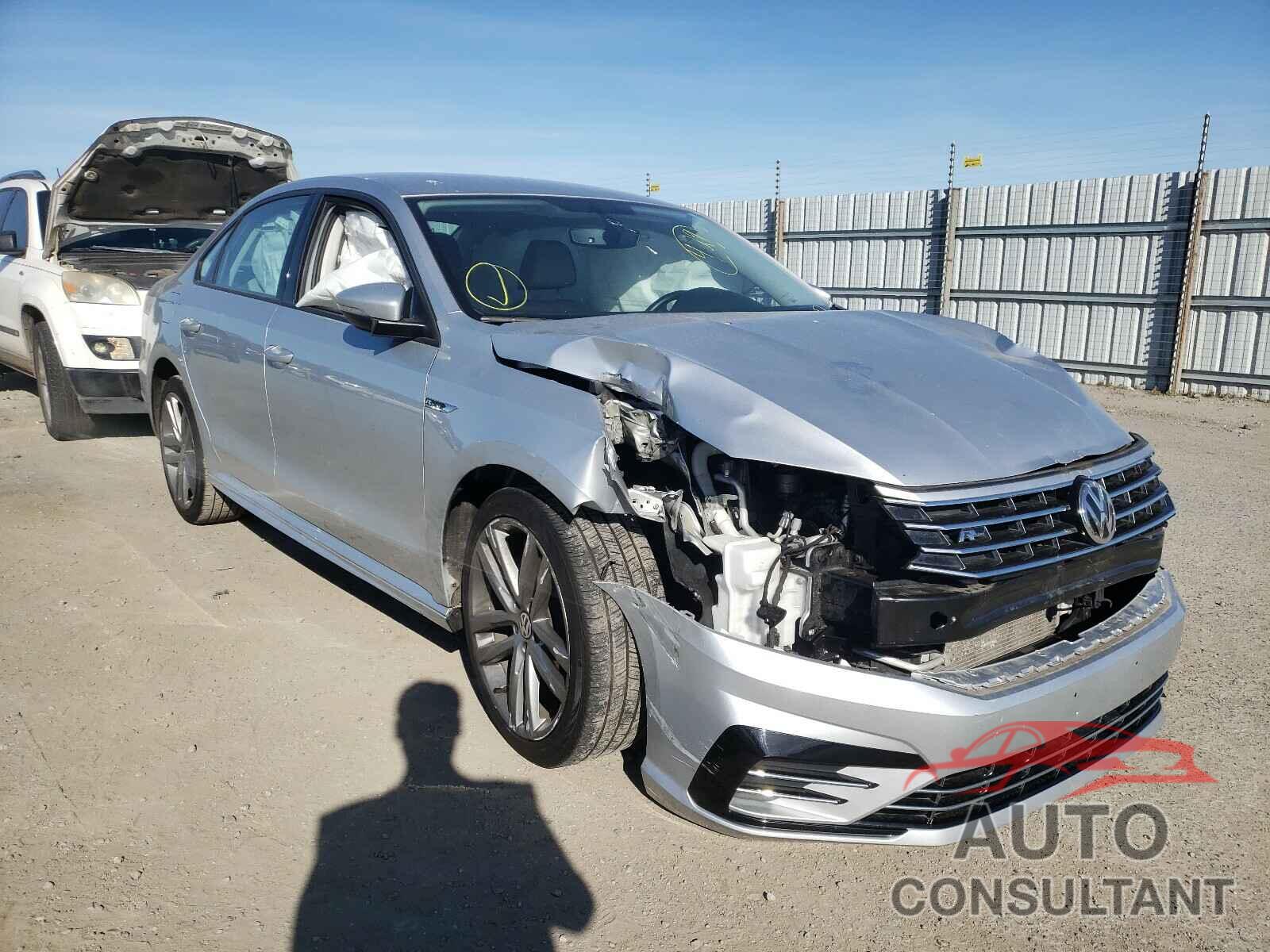 VOLKSWAGEN PASSAT 2018 - 1VWAA7A31JC036473