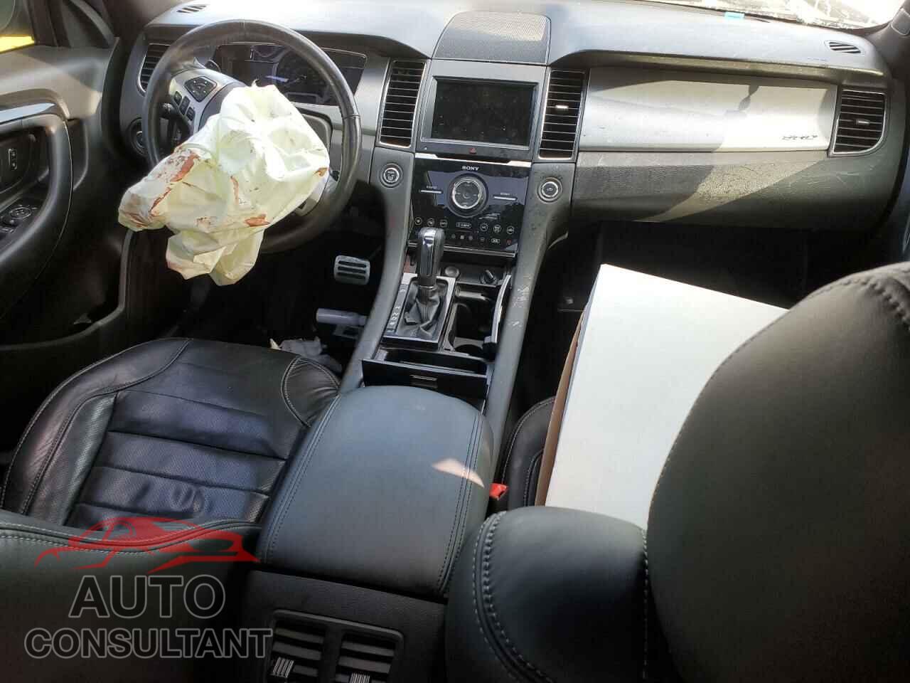 FORD TAURUS 2018 - 1FAHP2KT2JG118227