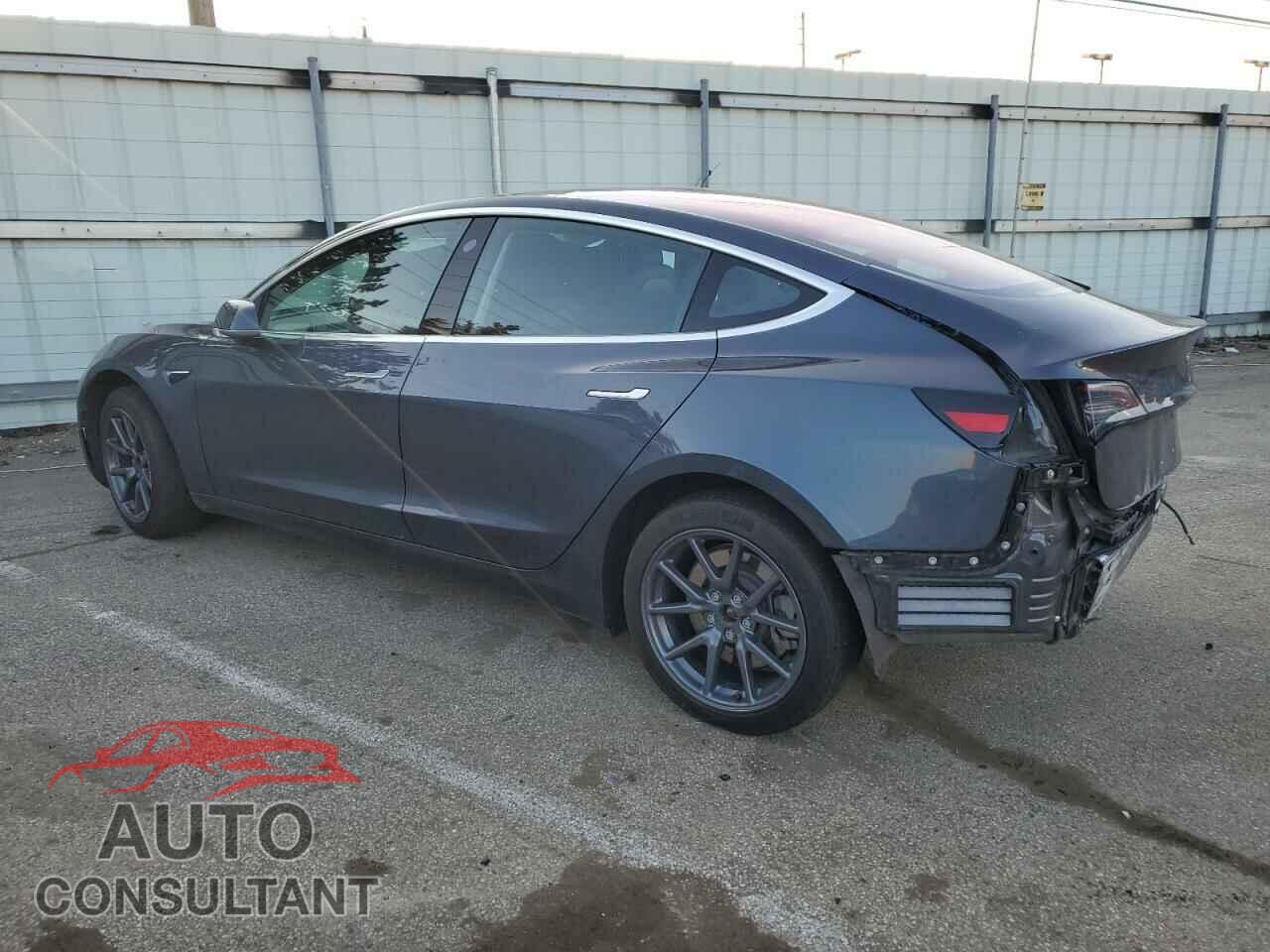 TESLA MODEL 3 2018 - 5YJ3E1EA7JF019038