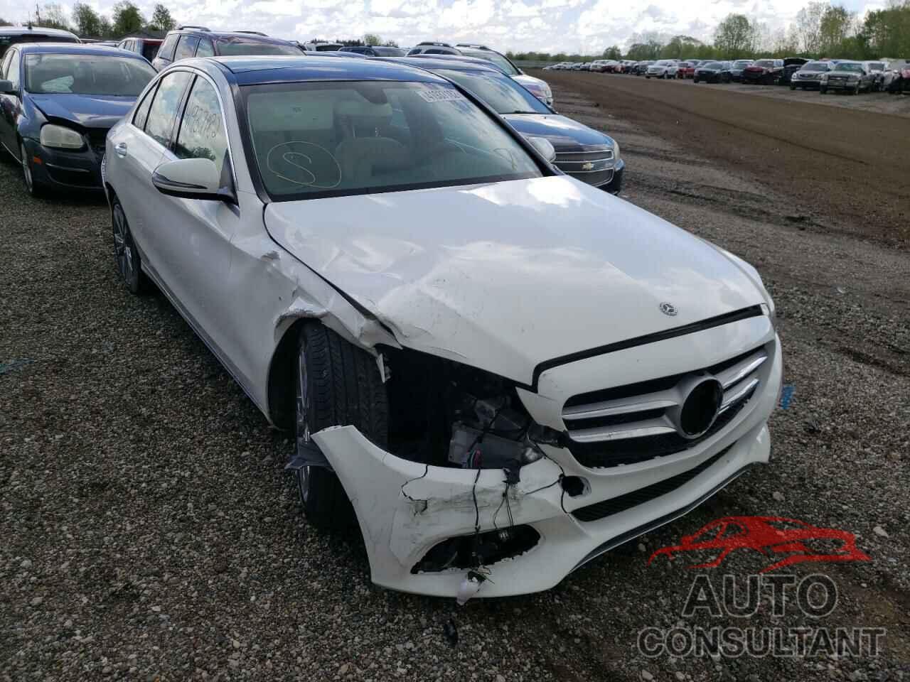 MERCEDES-BENZ C-CLASS 2018 - 55SWF4KB1JU250248